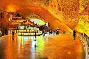 Gran Sala del León del Área Escénica Jiuxiang