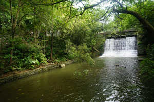 Cascada Gudong de la Cueva de la Corona