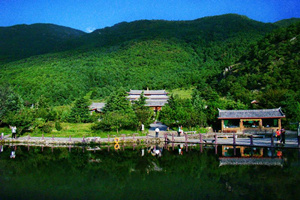 Montaña del Dragón de Jade del Lago del Oeste
