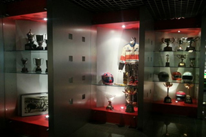 exposición de los galardones del Museo del Gran Premio