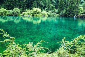 Río de Esmeralda del Valle de Shuzheng
