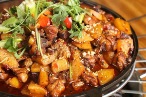 Pollo guisado