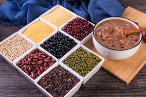 Ingredienti del porridge di Laba nelle aere settentrionale della Cina