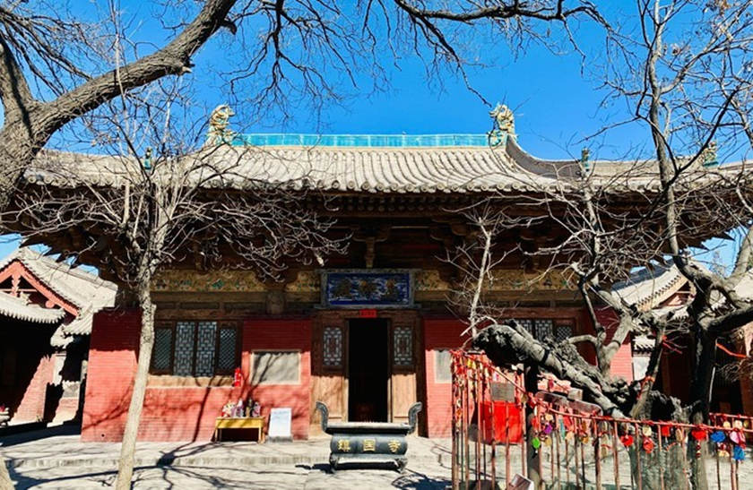 Tempio Zhenguo in autunno